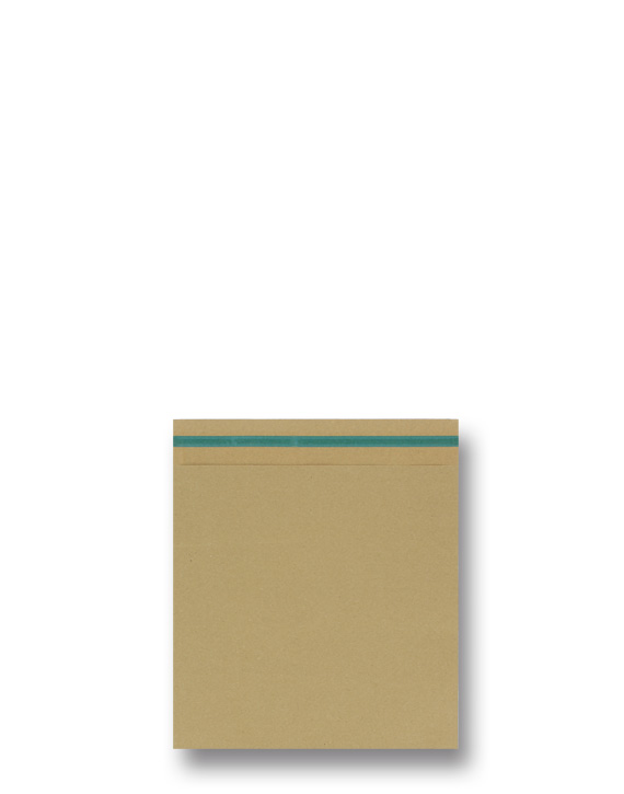 Sobre de papel ecommerce con 1 tira adhesiva 20+5x22 cm.